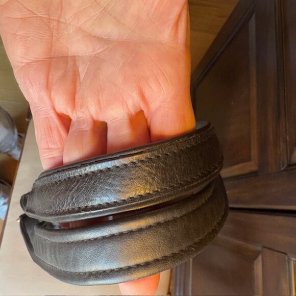 VINTAGE Black Handbag 11x10,‎ 13" strap drop - Picture 4 of 6